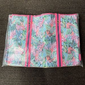 NWT Lilly Pulitzer Carryall Tote Featured in Bringing Mermaid Back